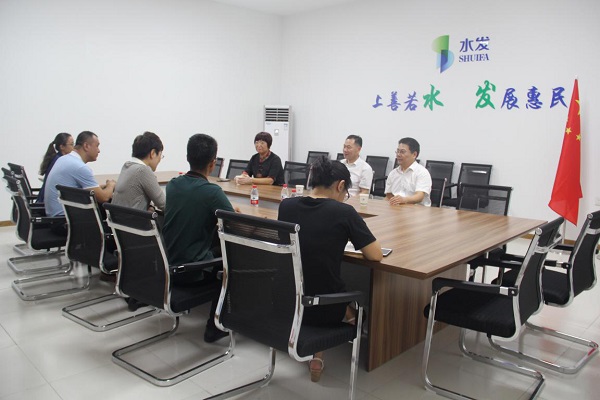 【水文印務】濰坊市經濟開發區副主任王金光一行到訪印務公司